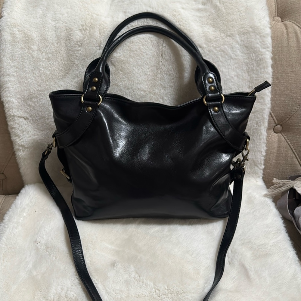 Women's Floto Taormina black Hand/Shoulder Bag - Made In Italy -  16x11